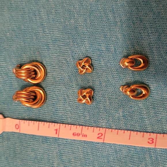 Set of 3 goldtone vintage earrings - Picture 5 of 5